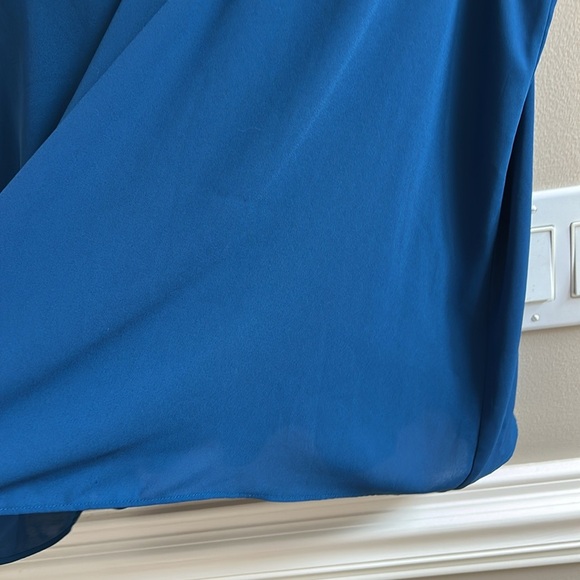 Lilly Pulitzer Blue Double V Neck Flowy Lined Sleeveless Blouse Size XL - Picture 3 of 9